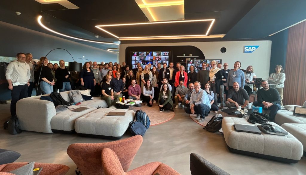 Die Teilnehmenden des CLC Promptathon 2024 (Foto von Thomas Jenewein)